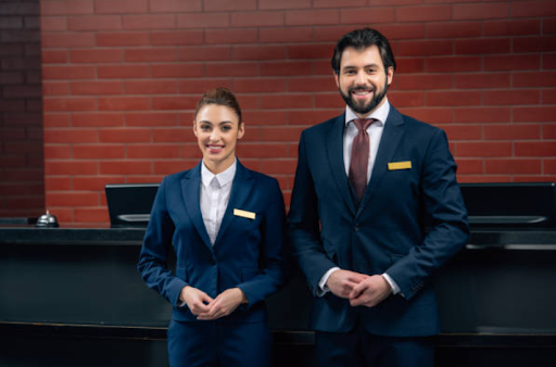 Choosing the Right Work Uniforms: Key Factors to Consider for Comfort and Functionality